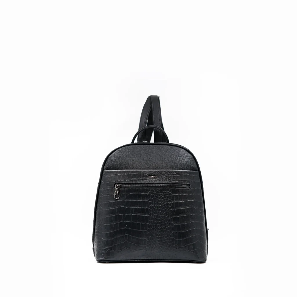 نمای روبروی کوله پشتی چرم مشکی طرح کروکو مدل D5502